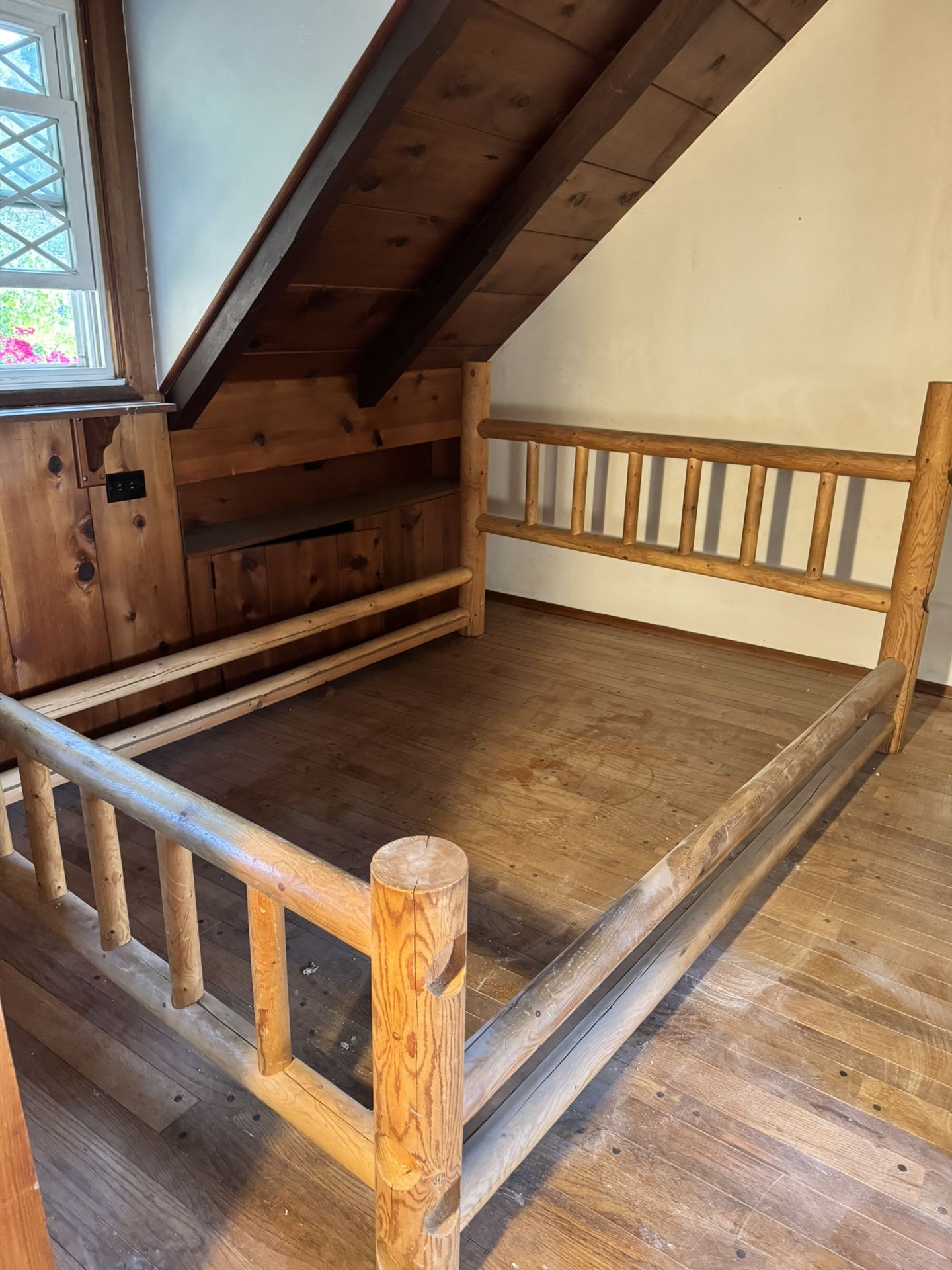 Queen Wood Bed Frame