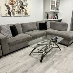Grey Sectional With Ottoman 