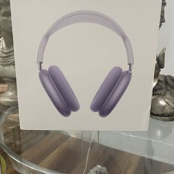 Purple airpod Max Gen 2