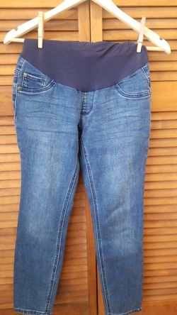 Maternity clothes