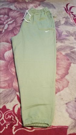 Nike Men’s Solo Swoosh Fleece Trouser Sweatpants