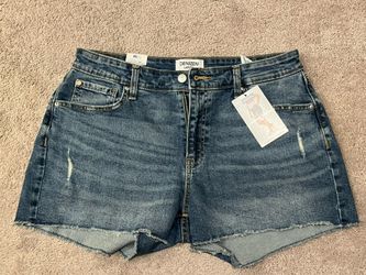 Woman Shorts