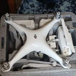 Dji Phantom Pro With 2 Batts Exelent Condition 