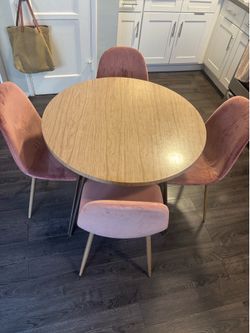 Modern Round Dining Table with Extension – Wood Finish