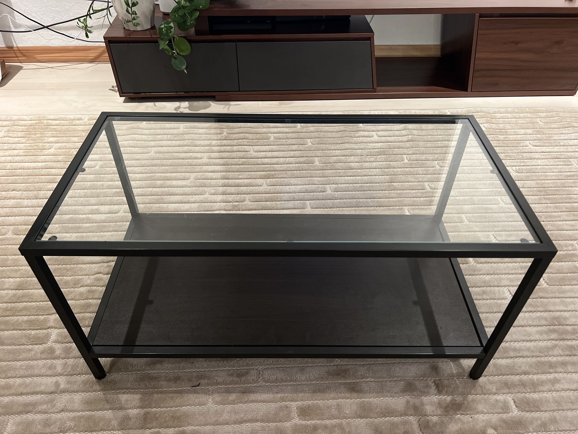 $35 Coffee Table – Great Condition