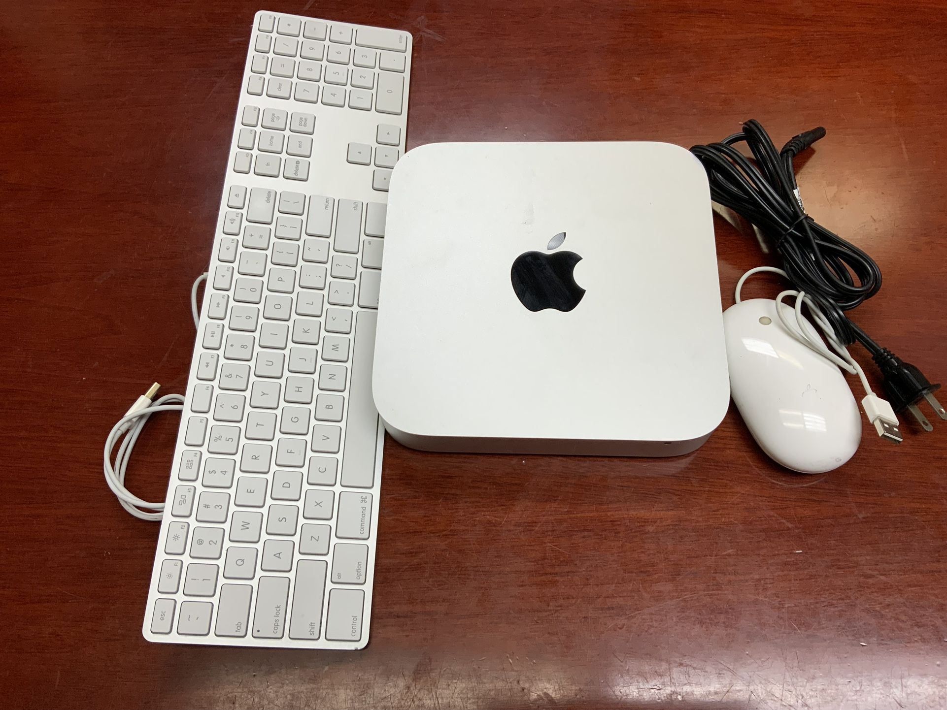 Mac Mini 2014  | Core i5 | 1 TB   | 8GB | keyboard | Mouse | MacOS Monterey  