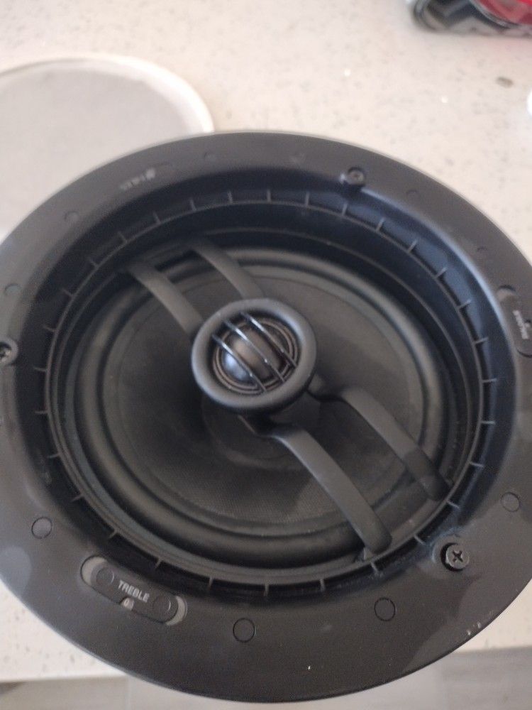 4 Niles DS7PR High End Surround Sound Speakers Pick Up Today Anywhere In Polk County For $100. Too Heavy To Ship