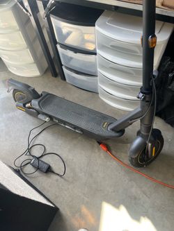 600