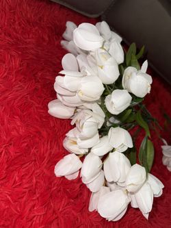 White Tulips Centerpieces