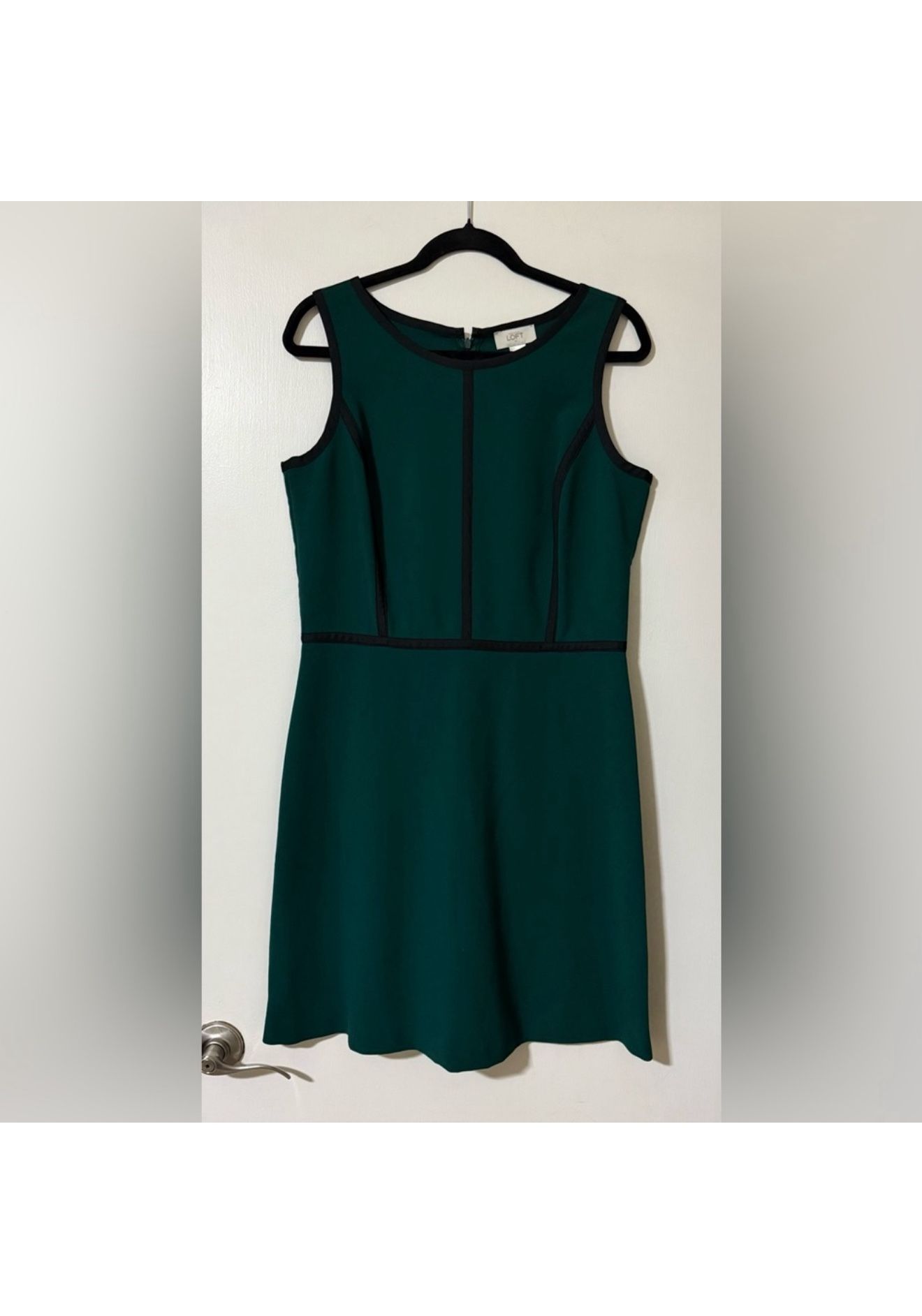Elegant Green Sleeveless Dress