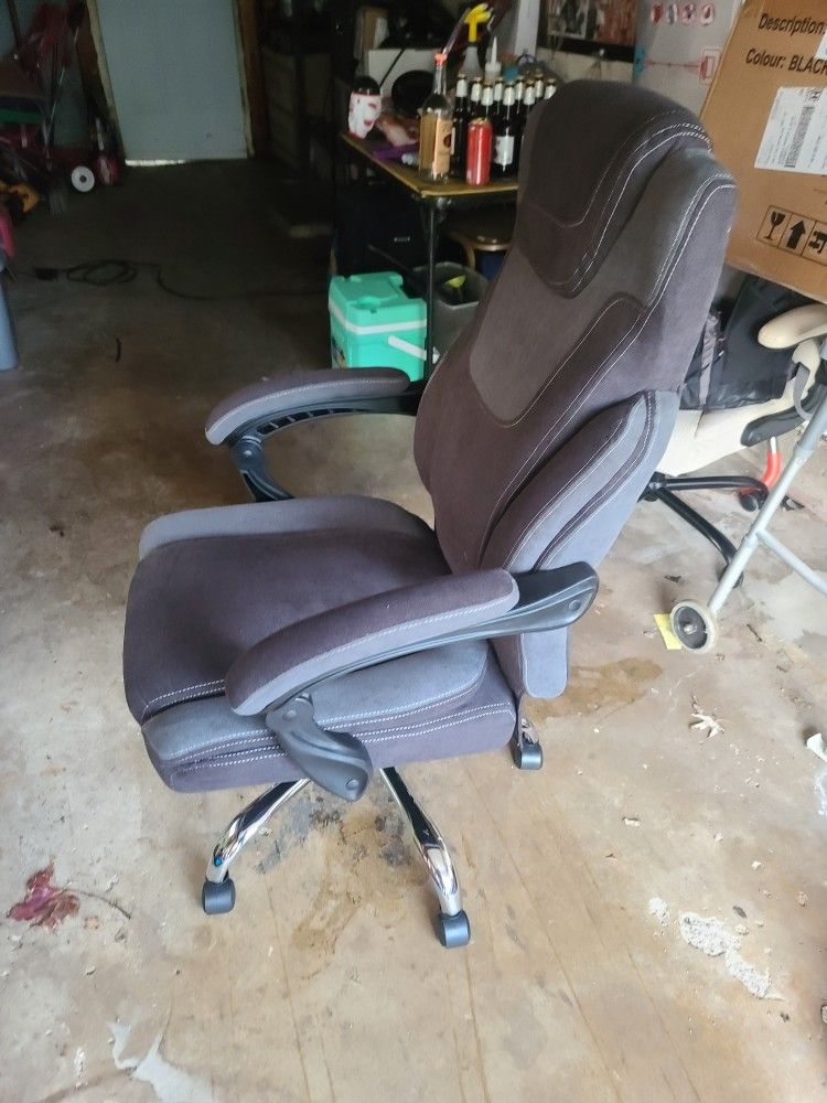 Office Chair Wit Massager
