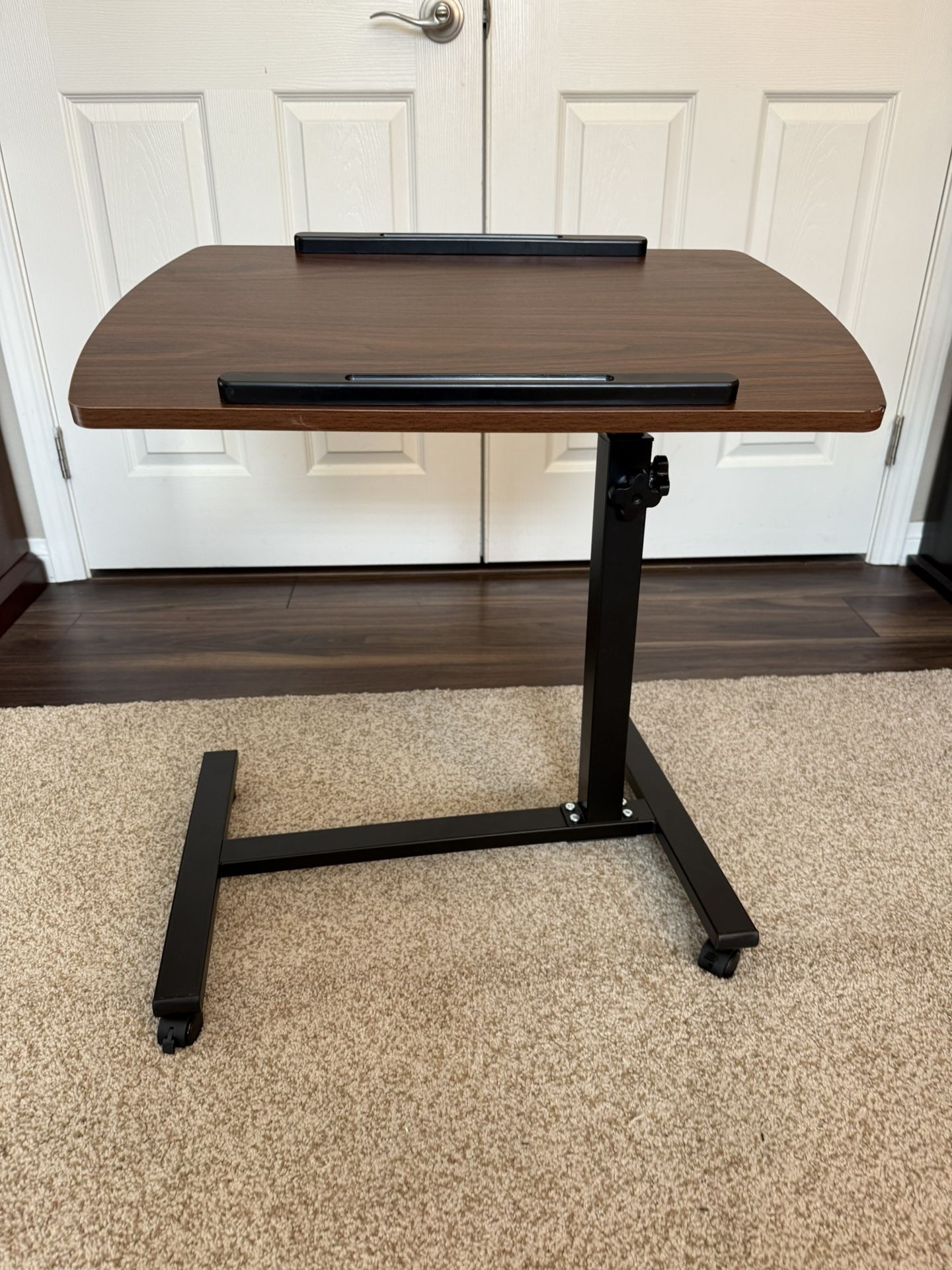 ROLLING TILTING DESK