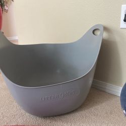 Cat Litter Box And House
