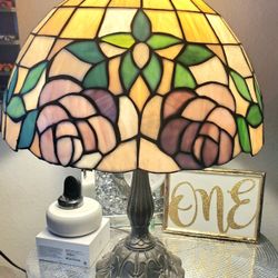 Tiffany Vintage Stained Glass Lamp