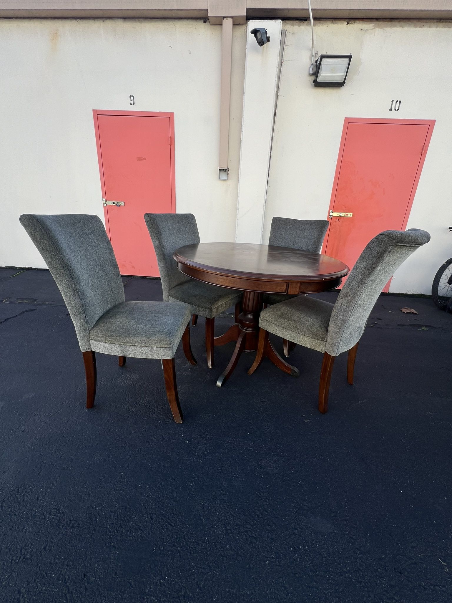 Four Seat Round Dining Table