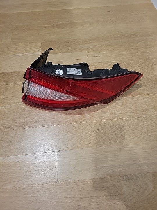 2017-2020 Maserati Levante Tail Lights Full Set