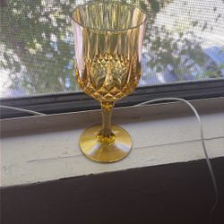 Plastic Cups Gold