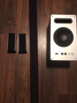 VIZIO SOUNDBAR /WOOFER+2SMALL SPEAKERS