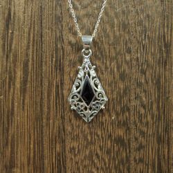 18 Inch Sterling Silver Black Material Fancy Pendant Necklace