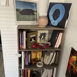 Modern 6-Tier Bookshelf – Gray Finish (Amazon)