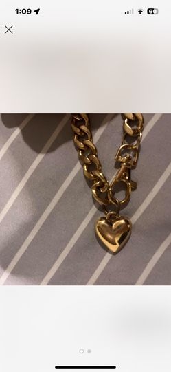 Gold heart chain belt