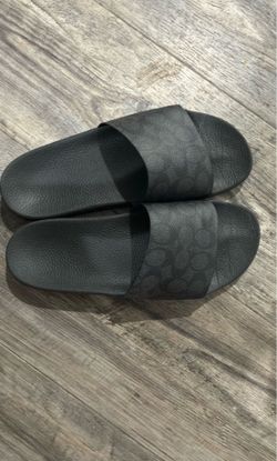 Men’s Coach Slides