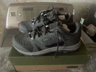 Keen Hiking Shoes