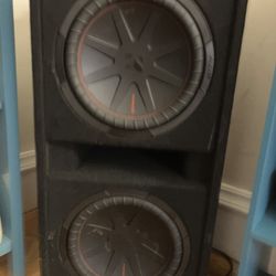 2 12” Comp R Kickers With 1 Channel Pioneer Amp With The Capacitor 