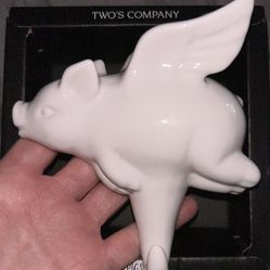 Two’s Company When Pigs Fly Ceramic Wall Hook