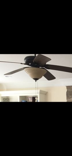 Ceiling fan w light 21 inch blades