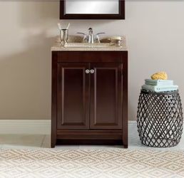 Delridge 25 in. Single Sink Chocolate Freestanding Bath Vanity with Caramel Cultured Marble Top (Assembled)