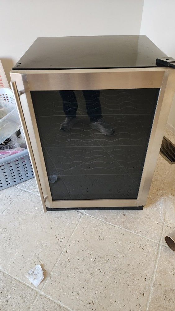 Magic Chef Wine Fridge - Stainless Steel