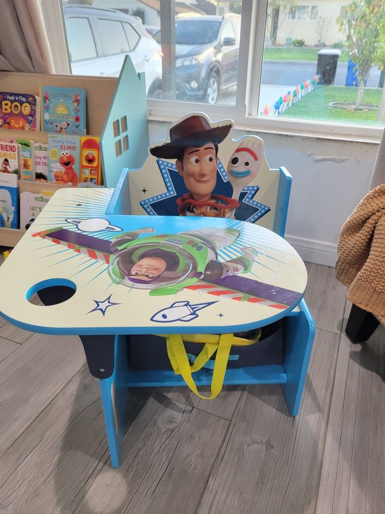 Toy Story DESK