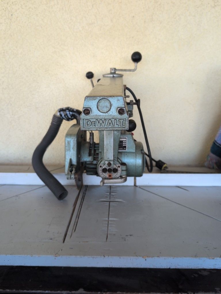 DeWalt Table Saw