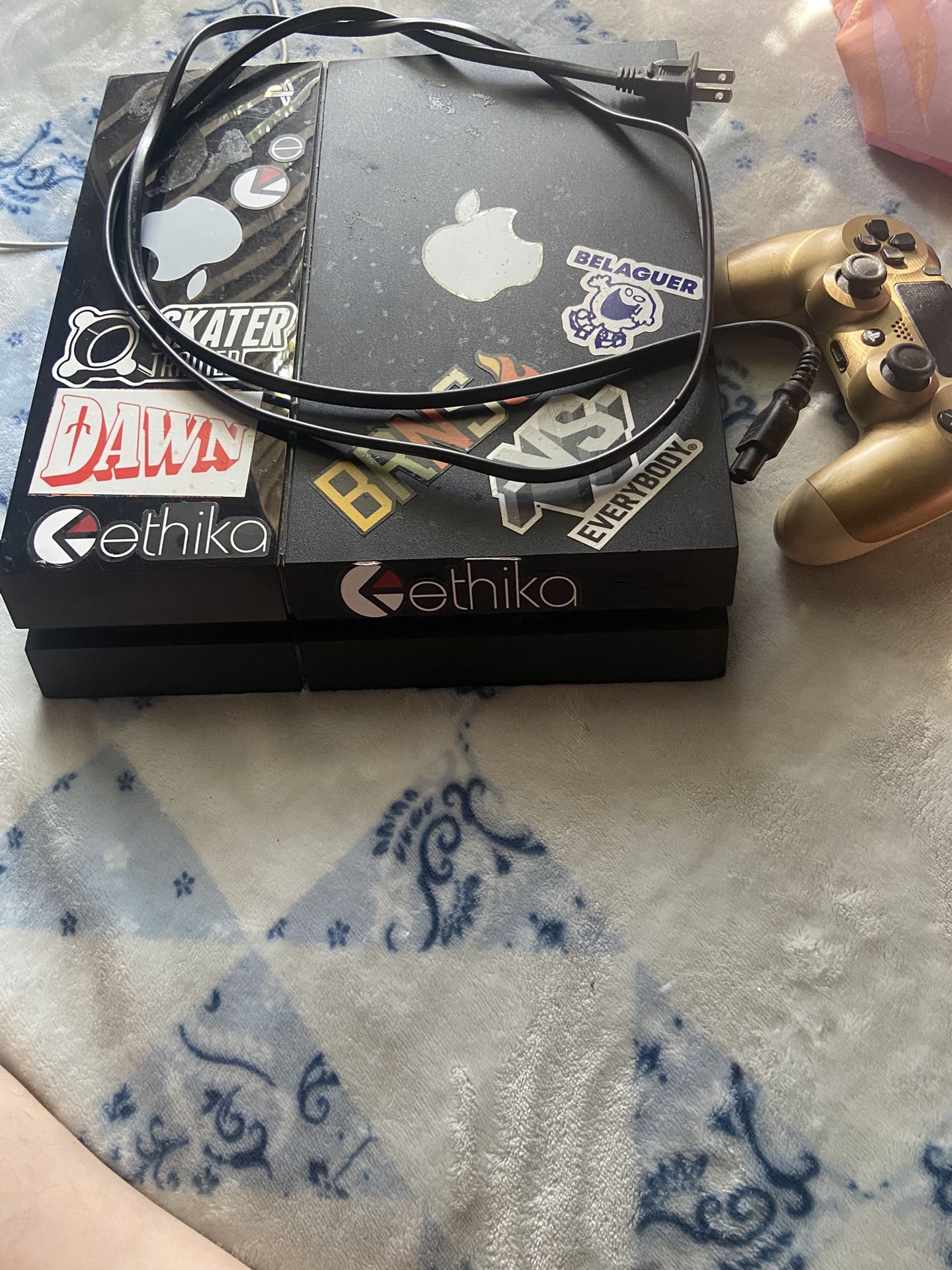 Ps4 With controller