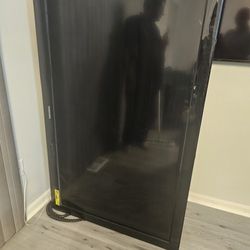 Toshiba, Black  65" TV