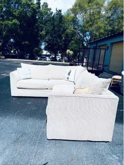 Luxurious High End Robb & Stucky Full Size Sleeper Sectional Sofa (Mattress Never Used )