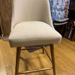 2 Bar Stool Chairs 