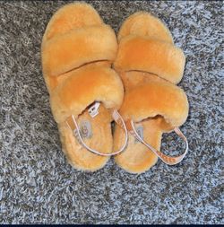 Size 7 Ugg Slippers