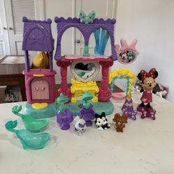Disney Minnie Mouse Pampering Pets Salon Bowtique Snap ‘N Style Toy Dress-Up Playset Figure Play Set