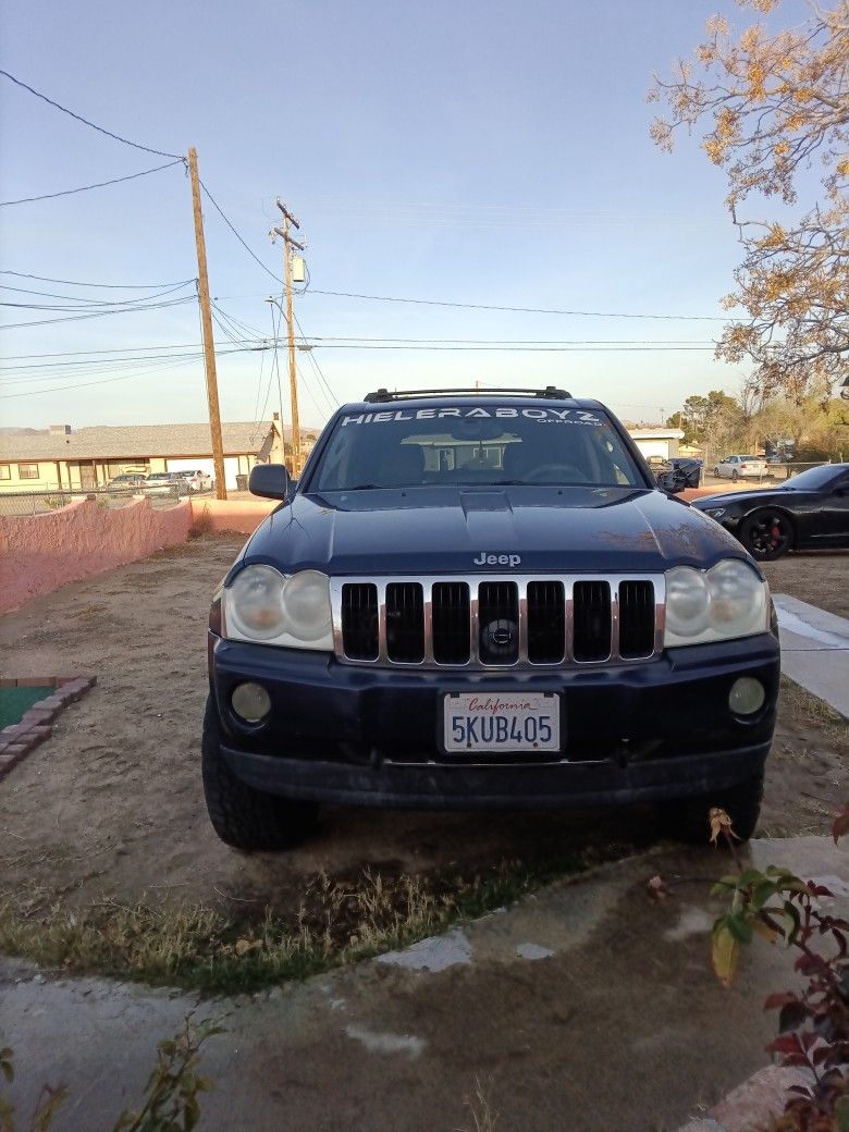 2005 Jeep Cherokee Limited 4x4 HEMI