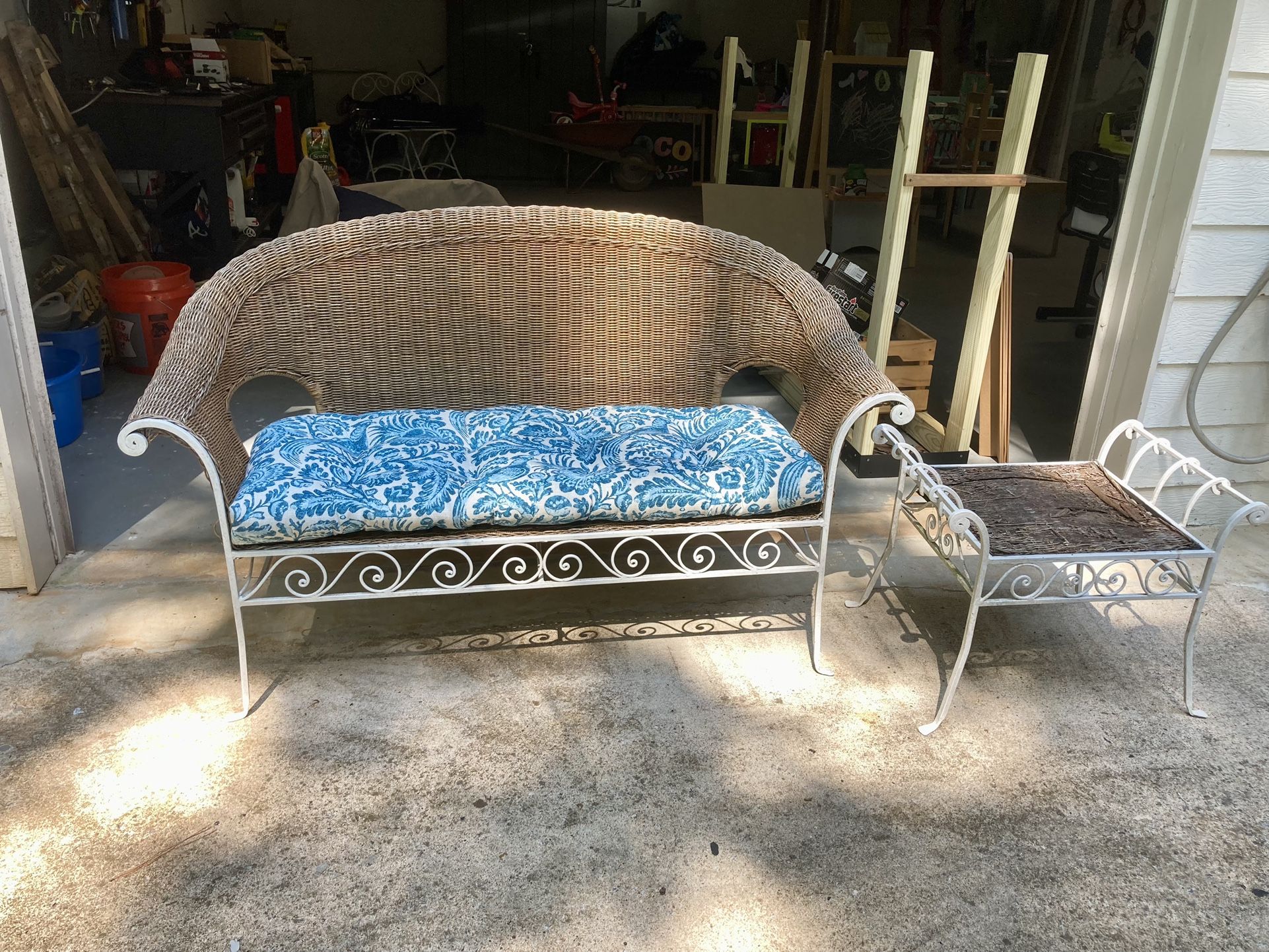 Vintage Wicker Set Loveseat and ottoman