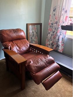 Lazy boy leather recliner chair