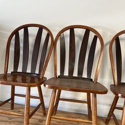 Dining room chairs (4)