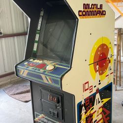 Centipede/Millipede/Missile Command, Video Arcade Game
