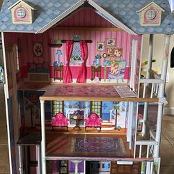 Doll House 3 Floors 