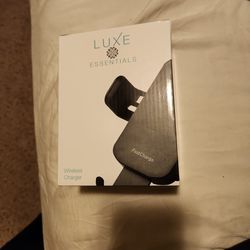 Luxe Essentials Phone Holder 
