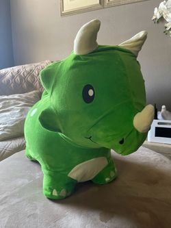 Riding Triceratops - yes available