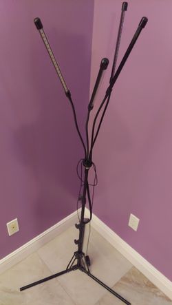 Grow Plants Light. Indoor.