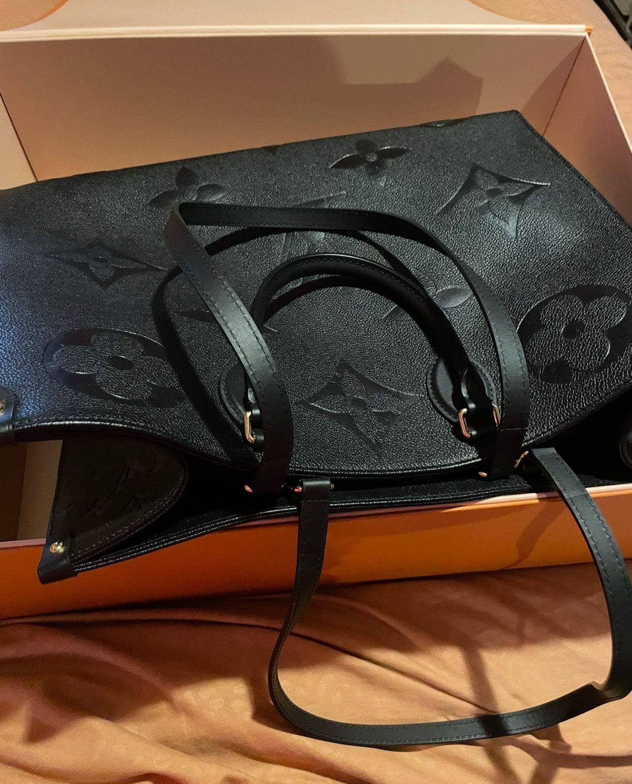 Louis Vuitton OnTheGo GM